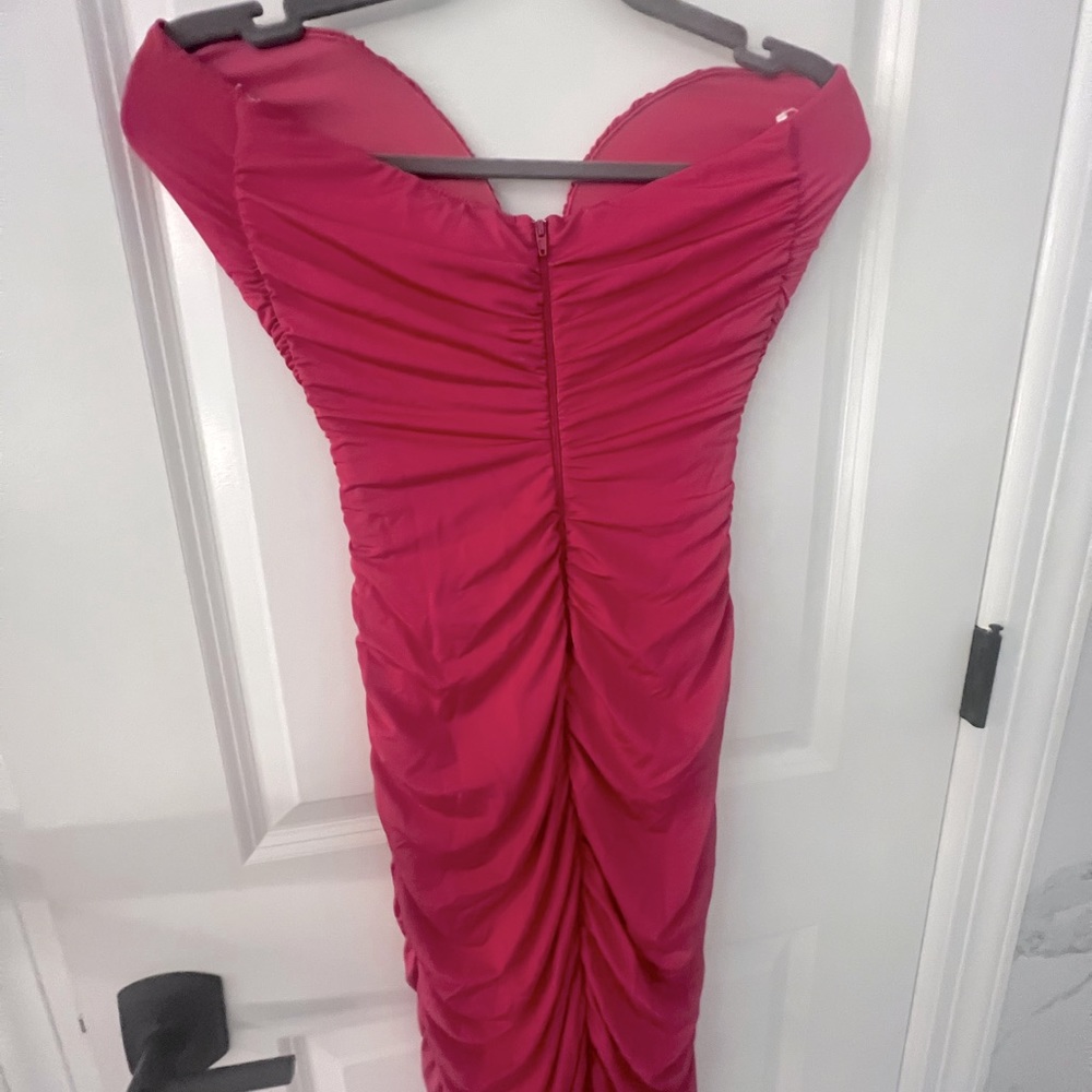 Cute stretchy party dress.